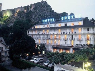 Grand De La Grotte Lourdes