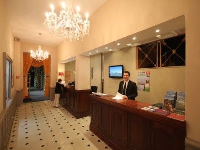 Grand De La Grotte Hotel 4*